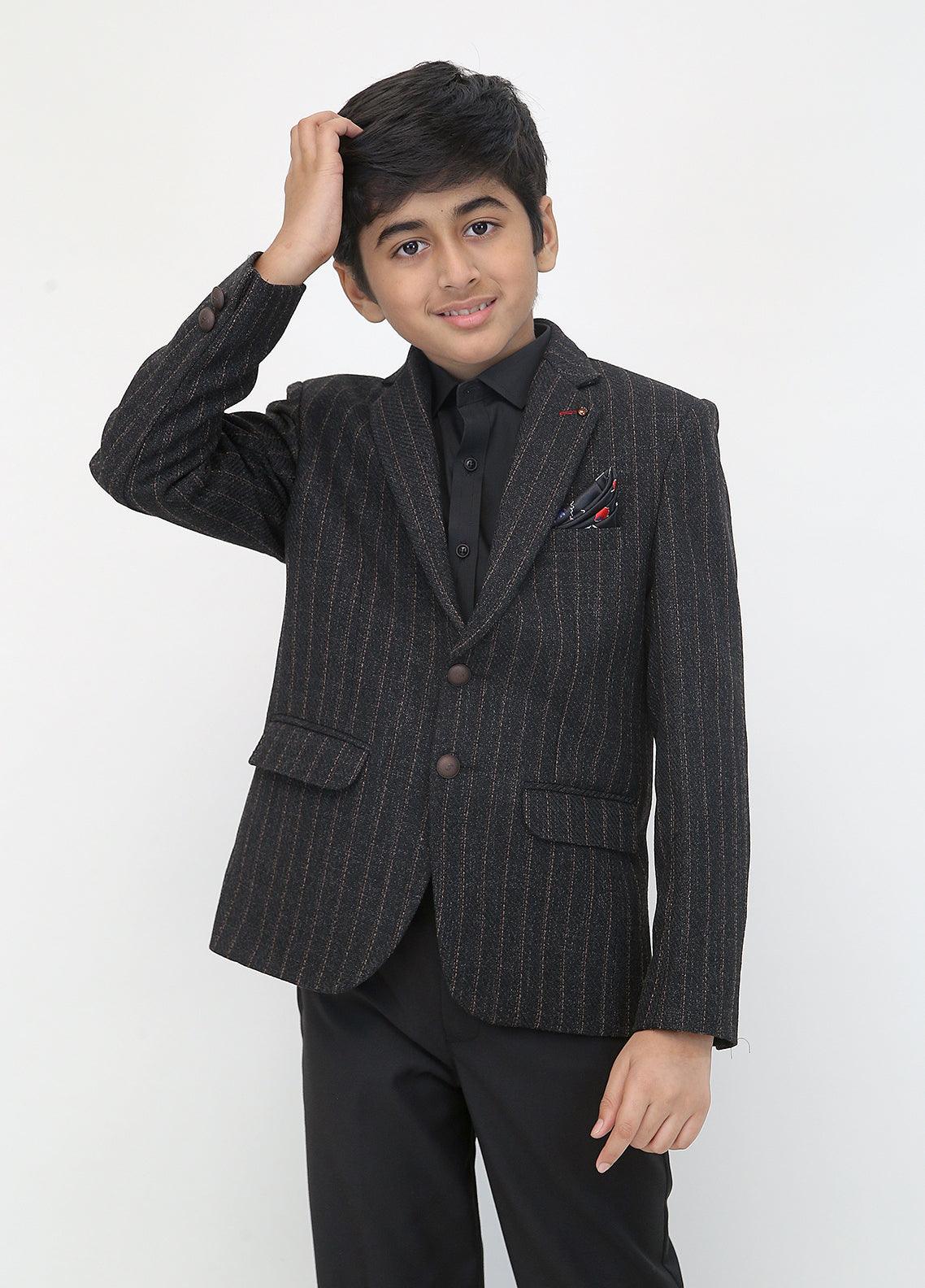 Trendy black coat local