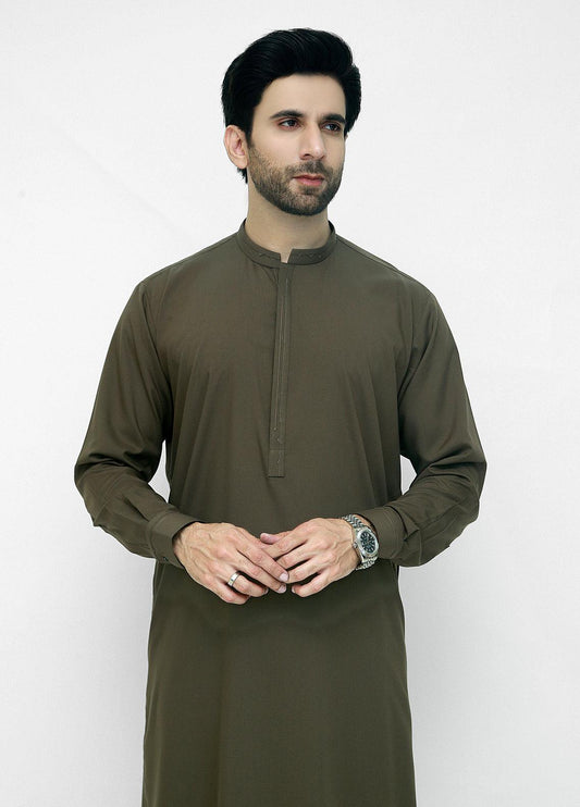 Mehndi Men Shalwar Kameez